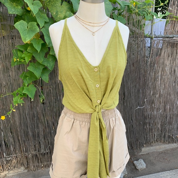 Green Top - Picture 3 of 6